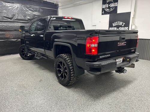 2015 GMC Sierra 2500HD SLT Crew Cab Lower Image 1