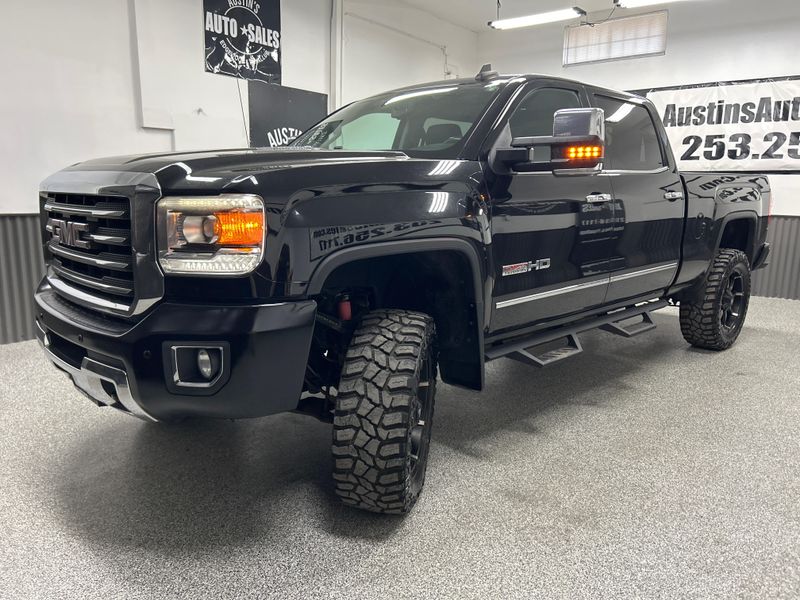 2015 GMC Sierra 2500HD SLT Crew Cab Upper Image 2