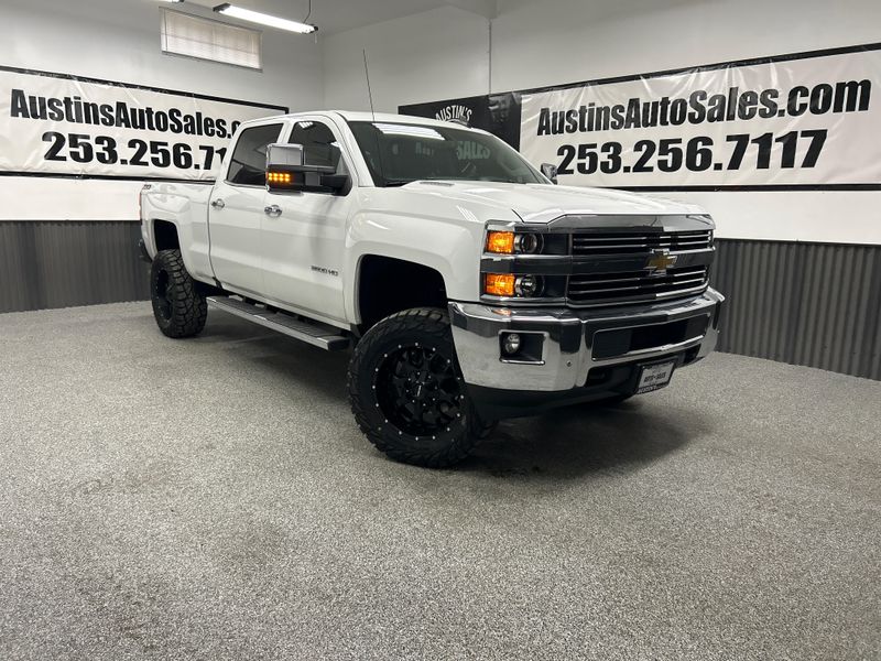 2015 Chevrolet Silverado 3500HD LTZ Crew Cab Upper Image 1