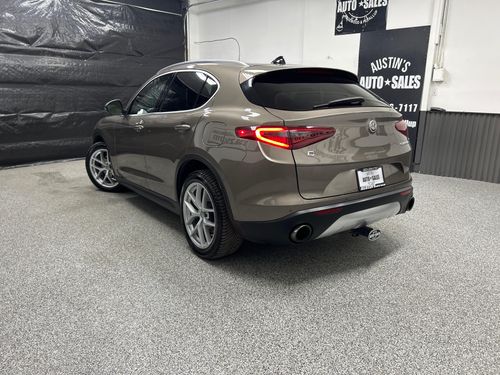 2019 Alfa Romeo Stelvio Ti Lusso Crossover Lower Image 1