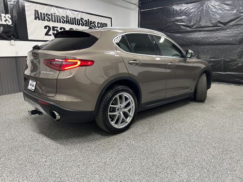 2019 Alfa Romeo Stelvio Ti Lusso Crossover Lower Image 3