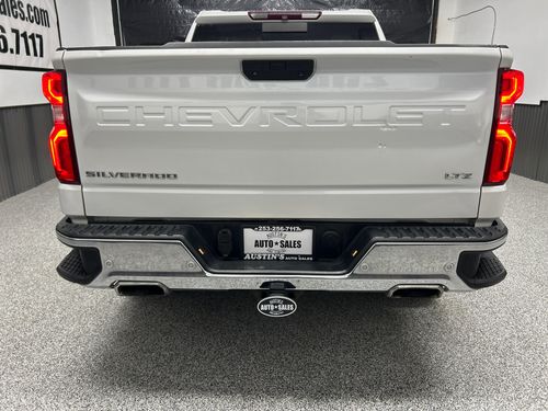 2019 Chevrolet Silverado 1500 LTZ Crew Cab Lower Image 2