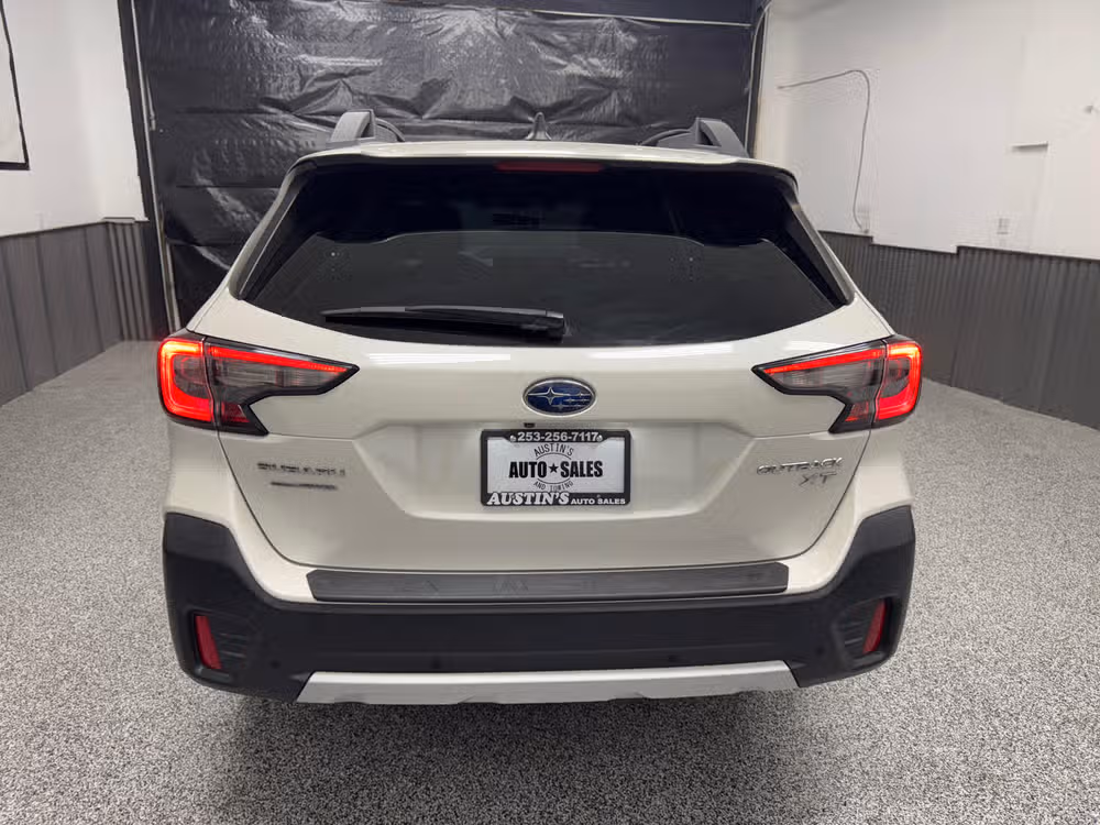 2020 Subaru Outback Limited XT Lower Image 2