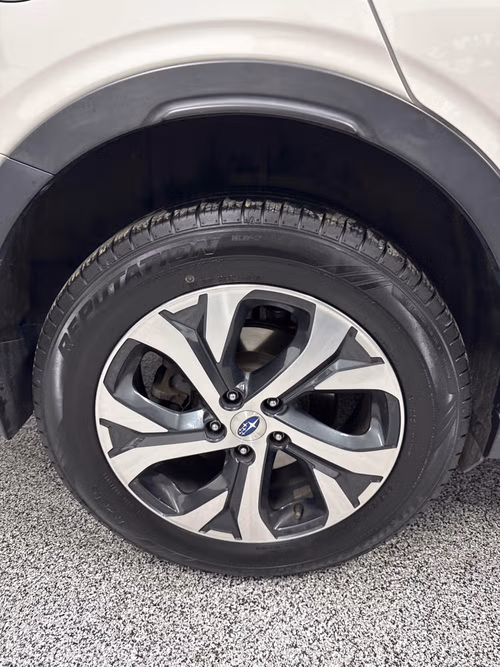 2020 Subaru Outback Limited XT Image 6