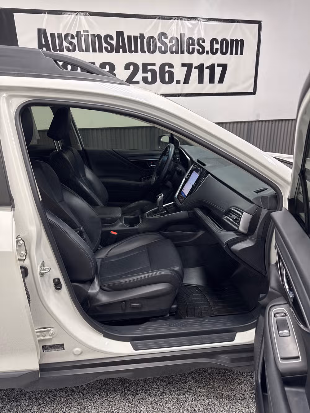 2020 Subaru Outback Limited XT Image 16