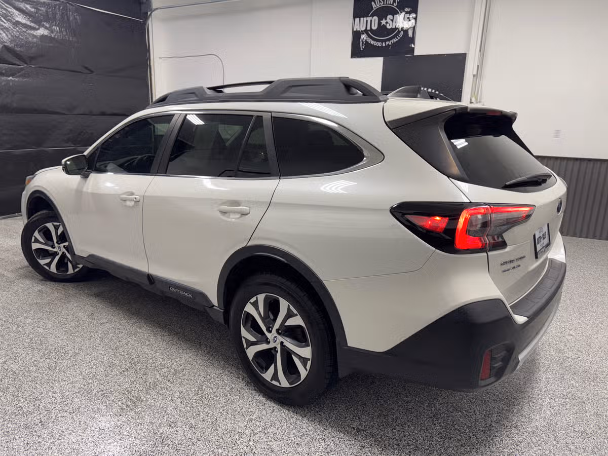 2020 Subaru Outback Limited XT Image 3