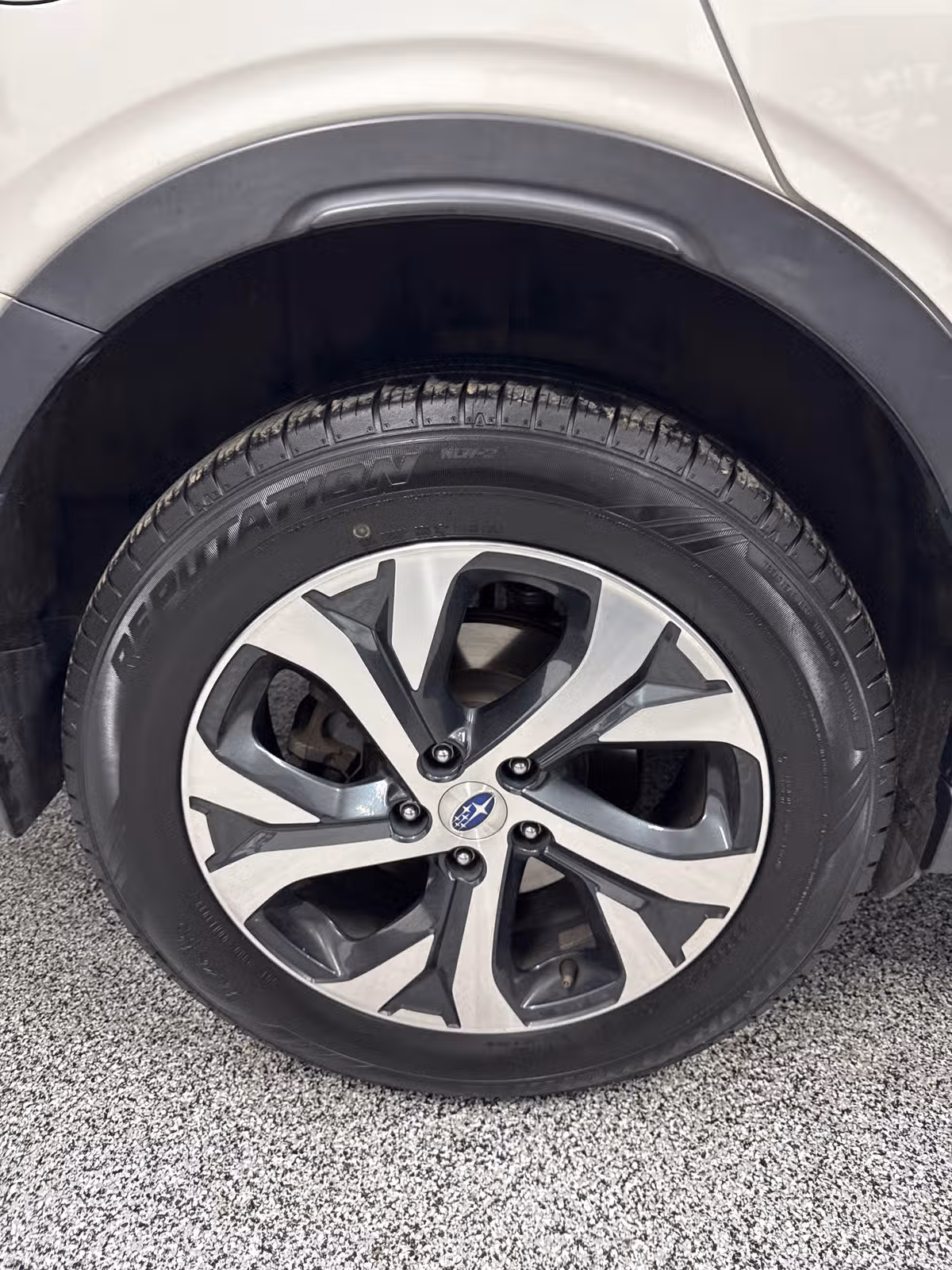 2020 Subaru Outback Limited XT Image 6