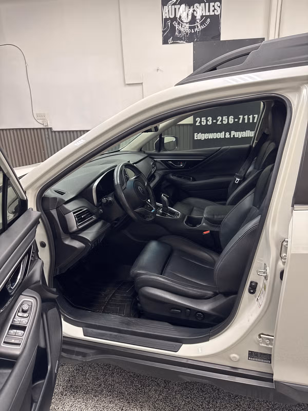 2020 Subaru Outback Limited XT Image 10