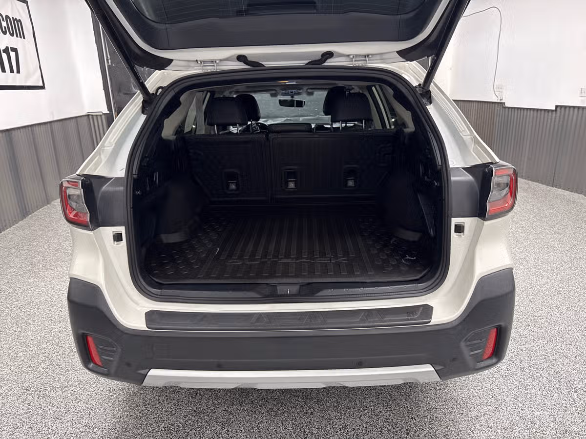 2020 Subaru Outback Limited XT Image 13