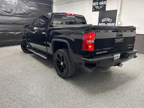 2015 GMC Sierra 1500 Denali Crew Cab Lower Image 1
