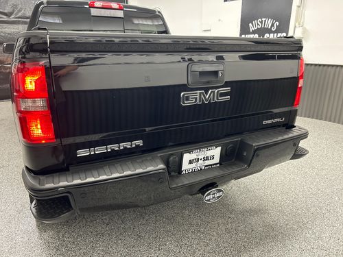 2015 GMC Sierra 1500 Denali Crew Cab Lower Image 2