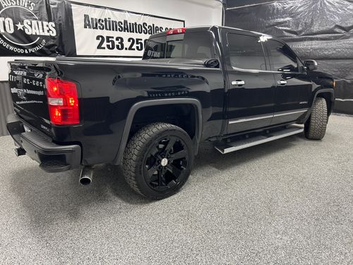 2015 GMC Sierra 1500 Denali Crew Cab Lower Image 3