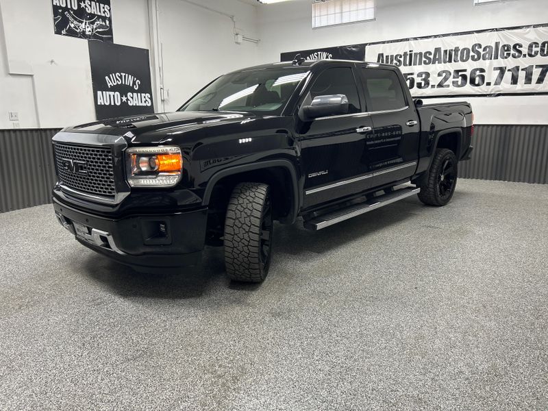 2015 GMC Sierra 1500 Denali Crew Cab Upper Image 2