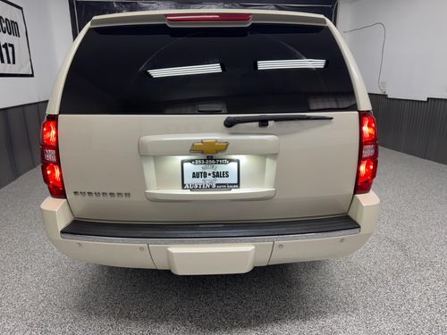 2013 Chevrolet Suburban LTZ Lower Image 2