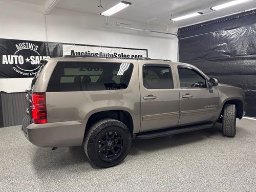 2013 Chevrolet Suburban LT Lower Image 3