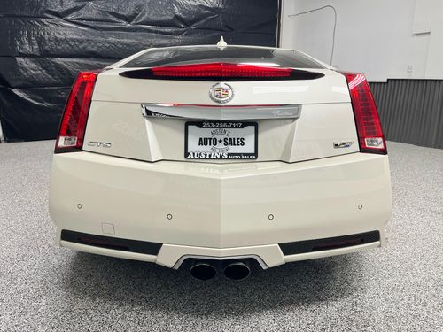 2012 Cadillac CTS-V Base Lower Image 2