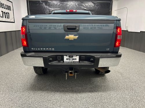 2011 Chevrolet Silverado 2500HD LT Crew Cab Lower Image 2