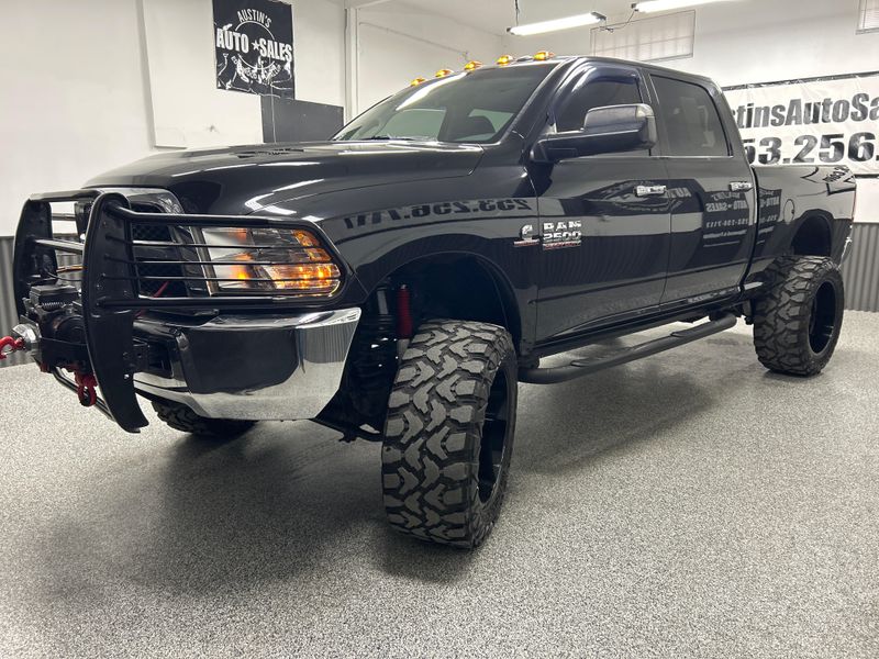 2018 Ram 2500 SLT Crew Cab Upper Image 2