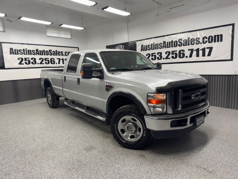 2009 Ford F-350 Super Duty XLT Crew Cab Upper Image 1