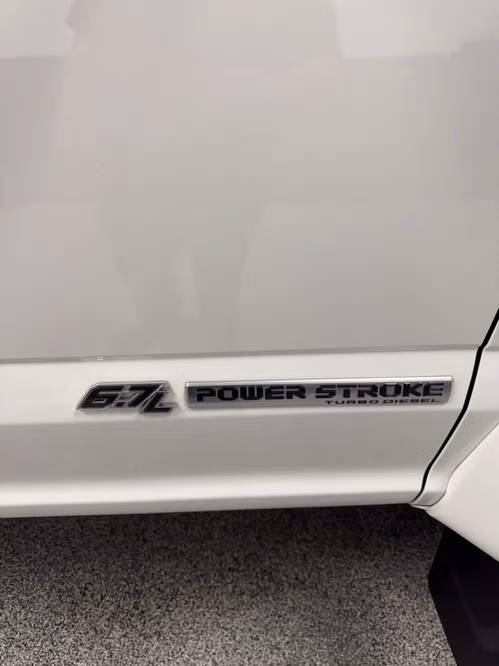 2022 Ford F-450 Super Duty Platinum Image 6