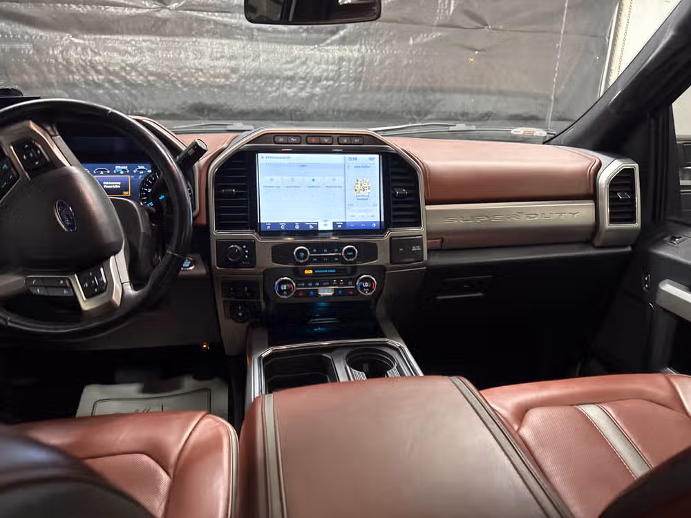 2022 Ford F-450 Super Duty Platinum Image 13