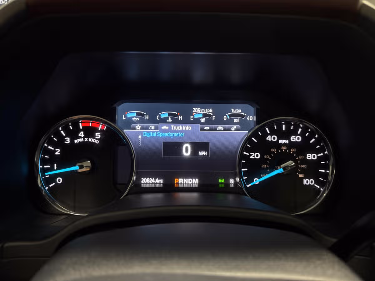 2022 Ford F-450 Super Duty Platinum Image 26