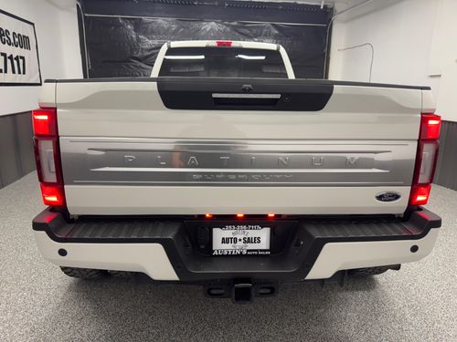 2022 Ford F-450 Super Duty Platinum Crew Cab Lower Image 2
