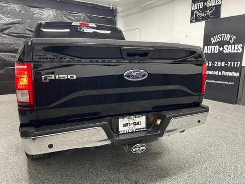 2017 Ford F-150 Lariat SuperCrew Lower Image 2