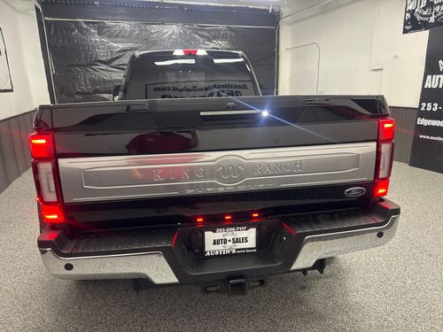 2022 Ford F-450 Super Duty King Ranch Crew Cab Lower Image 2