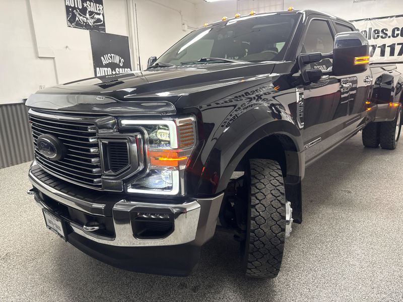 2022 Ford F-450 Super Duty King Ranch Crew Cab Upper Image 2