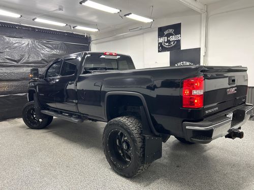 2017 GMC Sierra 2500HD SLE Crew Cab Lower Image 1