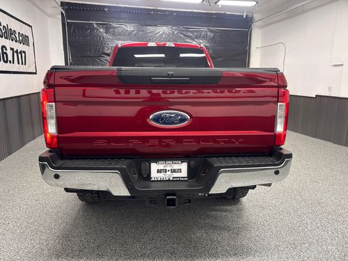 2017 Ford F-350 Super Duty XLT Crew Cab Lower Image 2