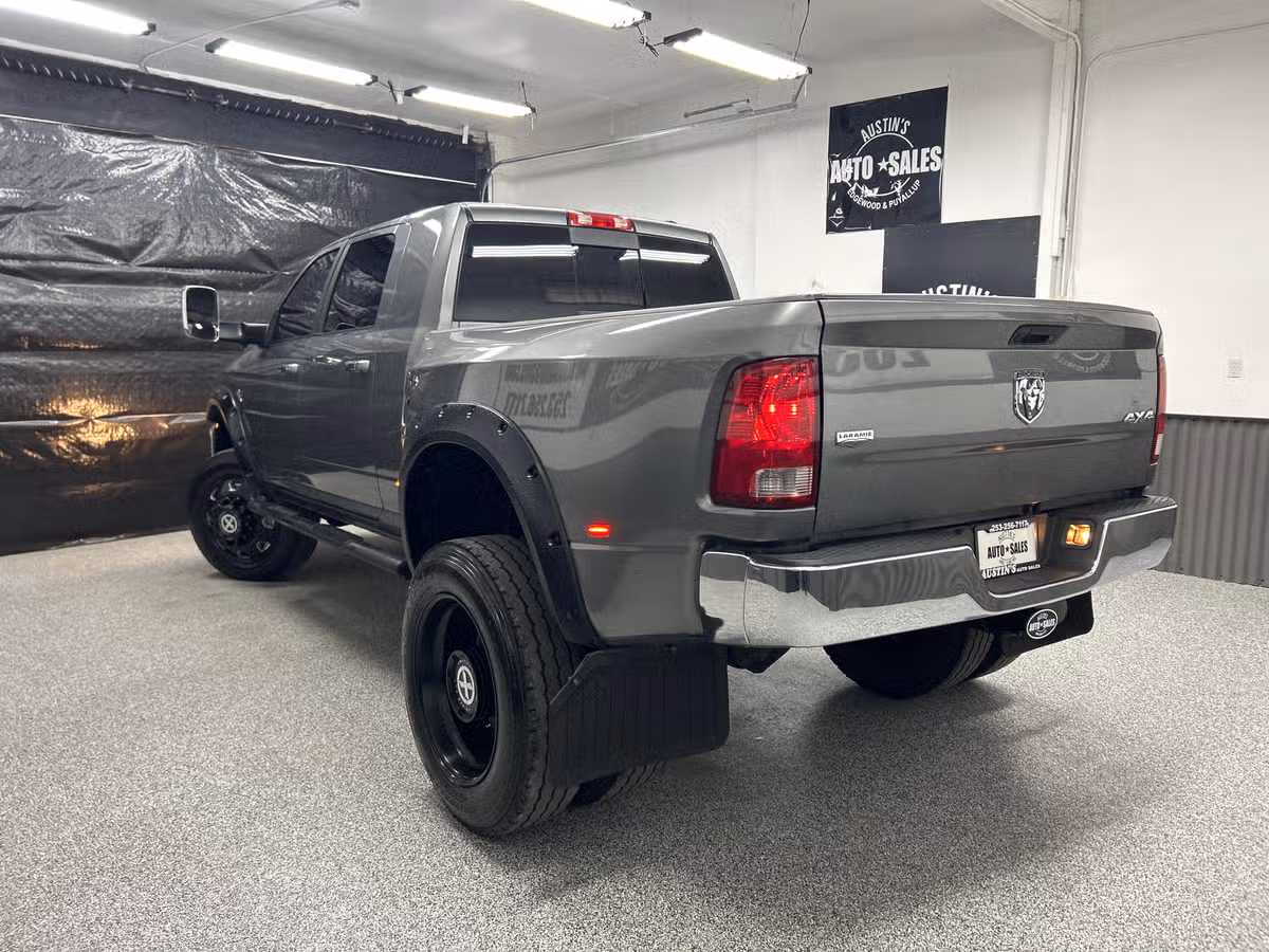 2010 Dodge Ram 3500 Laramie Mega Cab Image 3
