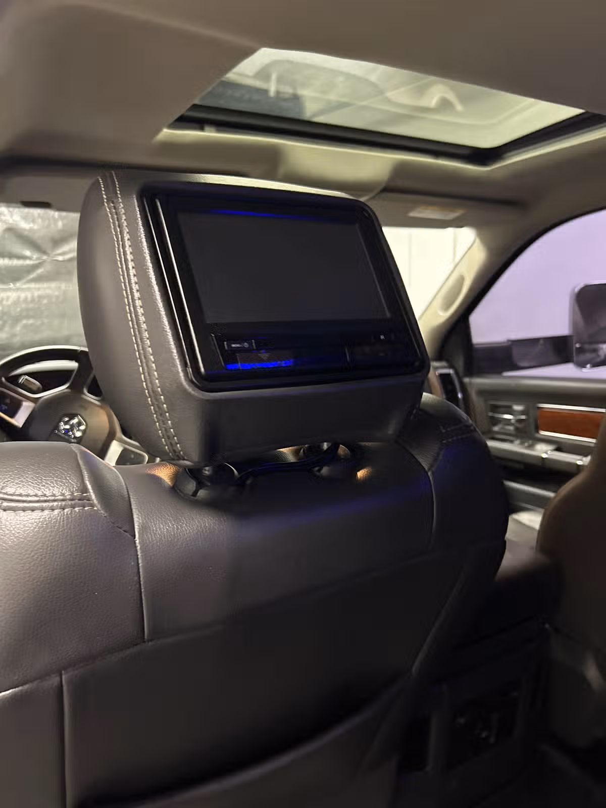 2010 Dodge Ram 3500 Laramie Mega Cab Image 13