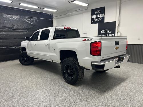2018 Chevrolet Silverado 1500 LT Z71 Crew Cab Lower Image 1