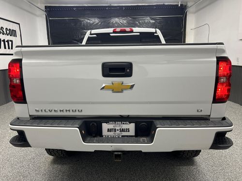 2018 Chevrolet Silverado 1500 LT Z71 Crew Cab Lower Image 2