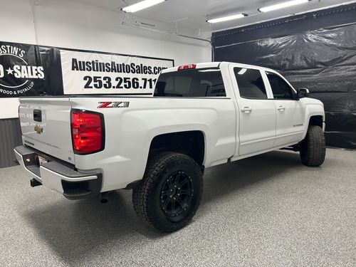 2018 Chevrolet Silverado 1500 LT Z71 Crew Cab Lower Image 3