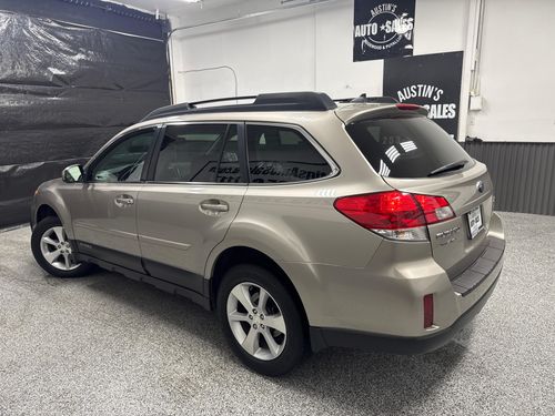 2014 Subaru Outback 2.5i Limited Crossover Lower Image 1