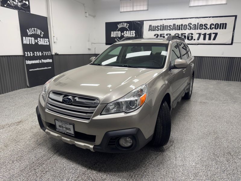 2014 Subaru Outback 2.5i Limited photo 2