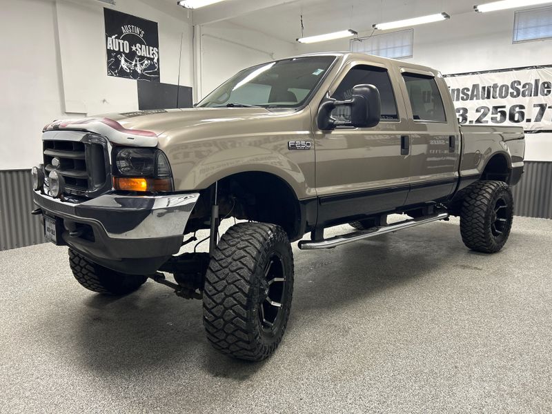 2002 Ford F-250 Super Duty Lariat Crew Cab Upper Image 2