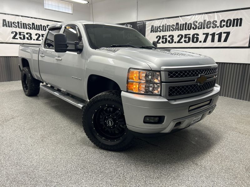 2012 Chevrolet Silverado 2500HD LT Crew Cab Upper Image 1