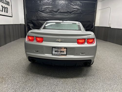 2011 Chevrolet Camaro SS Lower Image 2