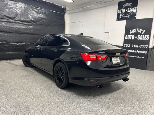 2018 Chevrolet Malibu LT Lower Image 1