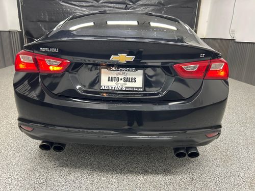 2018 Chevrolet Malibu LT Lower Image 2