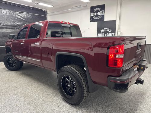 2015 GMC Sierra 2500HD Denali Crew Cab Lower Image 1