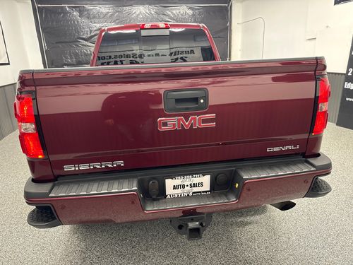 2015 GMC Sierra 2500HD Denali Crew Cab Lower Image 2