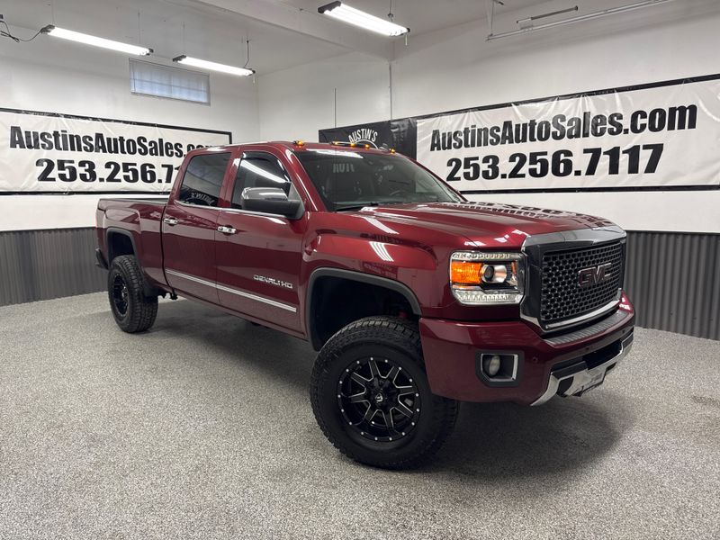 2015 GMC Sierra 2500HD Denali Crew Cab Upper Image 1