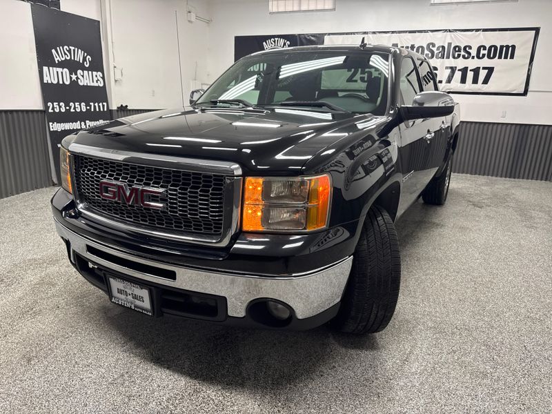 2011 GMC Sierra 1500 SLE Crew Cab Upper Image 2