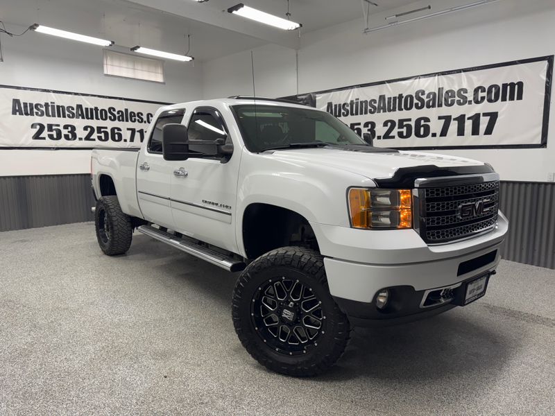 2011 GMC Sierra 2500HD Denali Crew Cab Upper Image 1