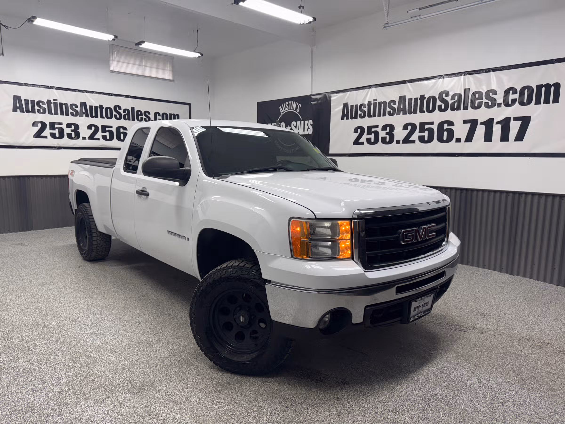 2009 GMC Sierra 1500 SLE Image 1